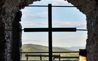 17. júla (štvrtok) 2025 –  Liturgia v kaplnke na Vinianskom hrade v česť sv. veľkomučenice Margity